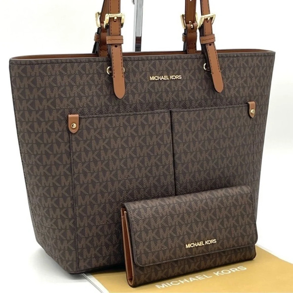 Michael Kors Double Packet Tote Bag & Large
Trifold Wallet Brown/Gold - Picture 1 of 11